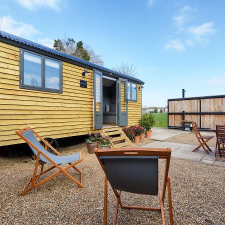 Pass The Keys Whitstable Shepherds Hut Minutes From The Harbour Villa Esterno foto