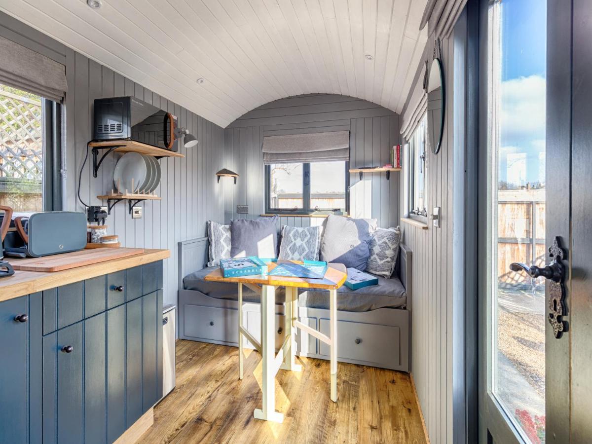 Pass The Keys Whitstable Shepherds Hut Minutes From The Harbour Villa Esterno foto