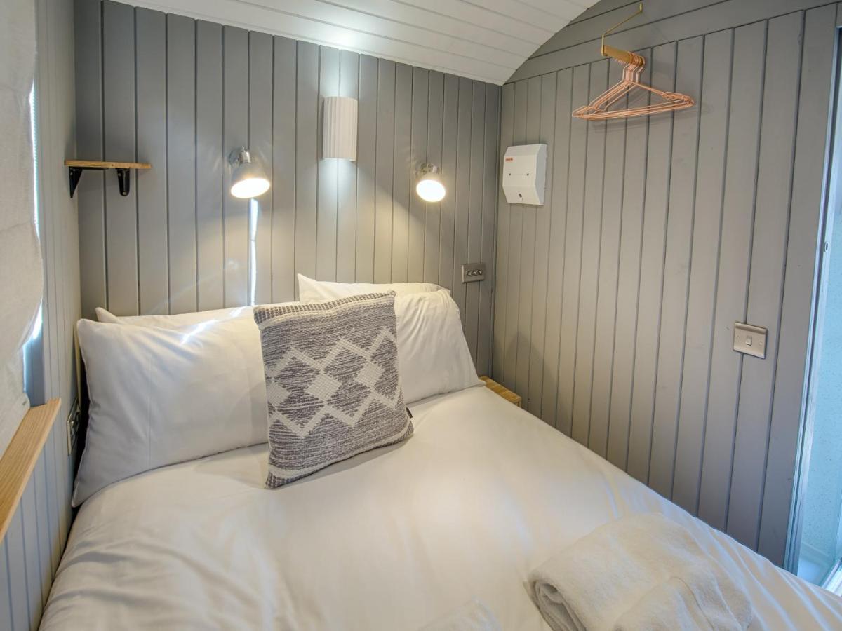 Pass The Keys Whitstable Shepherds Hut Minutes From The Harbour Villa Esterno foto