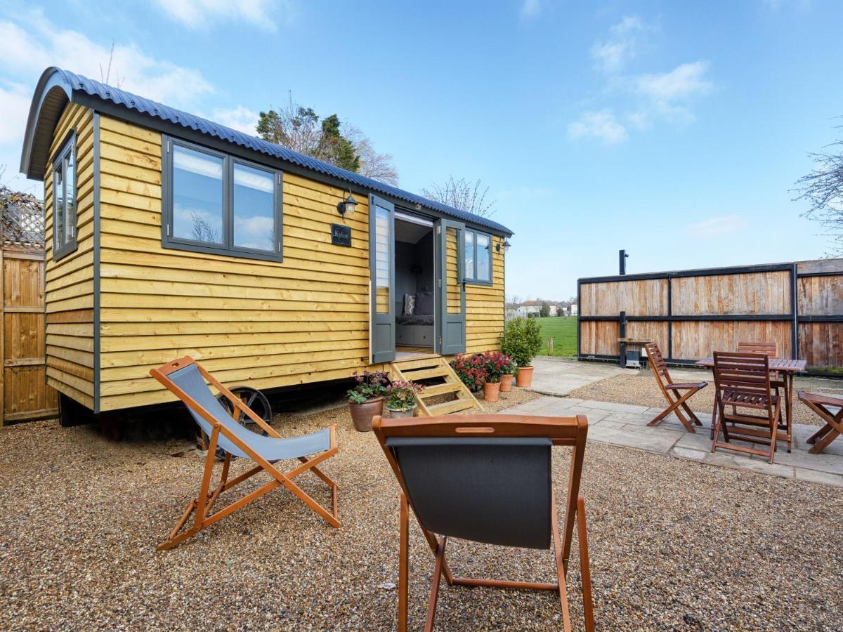 Pass The Keys Whitstable Shepherds Hut Minutes From The Harbour Villa Esterno foto