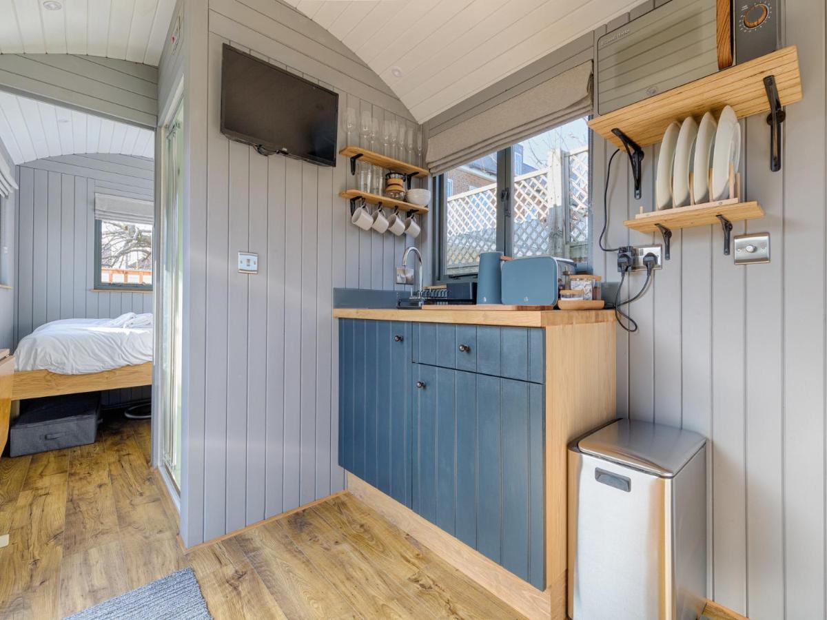 Pass The Keys Whitstable Shepherds Hut Minutes From The Harbour Esterno foto