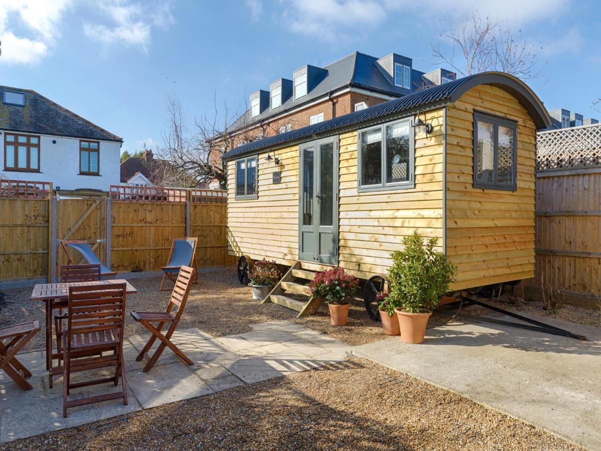 Pass The Keys Whitstable Shepherds Hut Minutes From The Harbour Villa Esterno foto