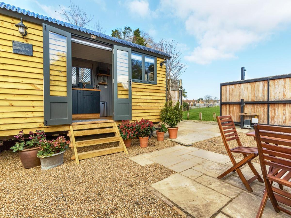 Pass The Keys Whitstable Shepherds Hut Minutes From The Harbour Villa Esterno foto