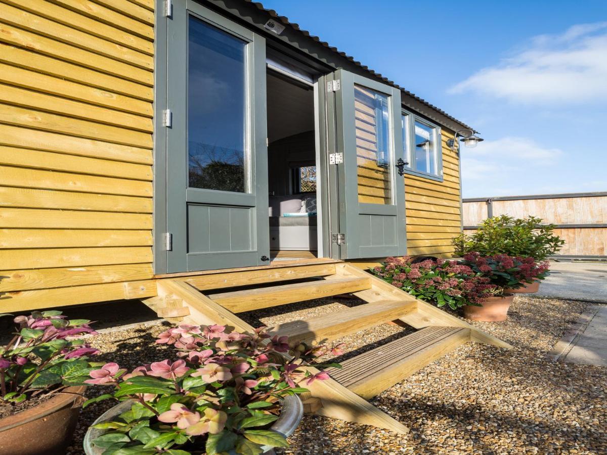 Pass The Keys Whitstable Shepherds Hut Minutes From The Harbour Villa Esterno foto