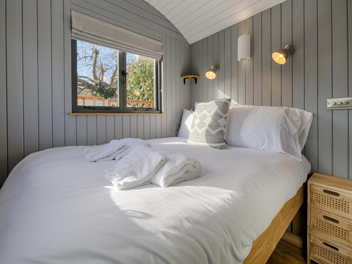 Pass The Keys Whitstable Shepherds Hut Minutes From The Harbour Esterno foto